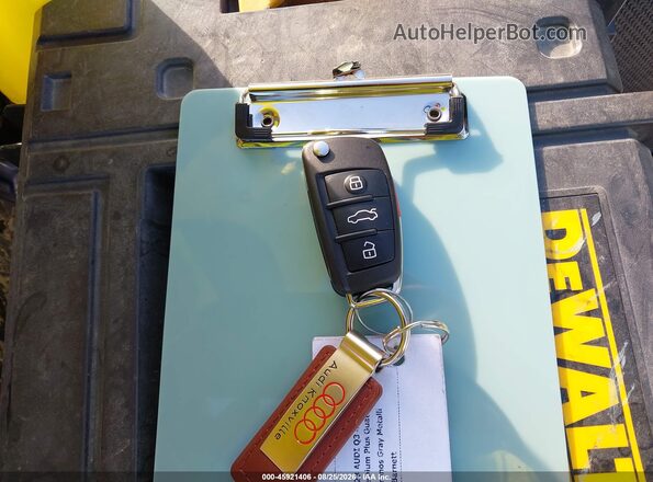 WA1EECF34P1144515 2023 AUDI Q3 Silver Dashboard view