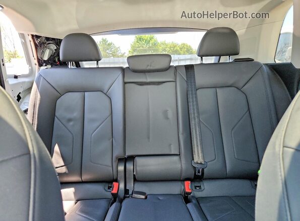 WA1EECF35L1017251 2020 AUDI Q3 Белый Вид задних сидений