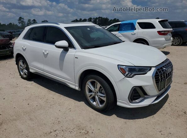 WA1EECF35R1041557 2024 AUDI Q3 White Front right