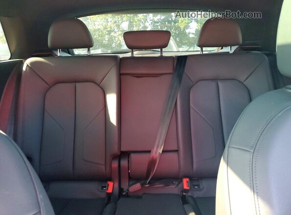 WA1EECF36N1150524 2022 AUDI Q3 Красный Вид задних сидений