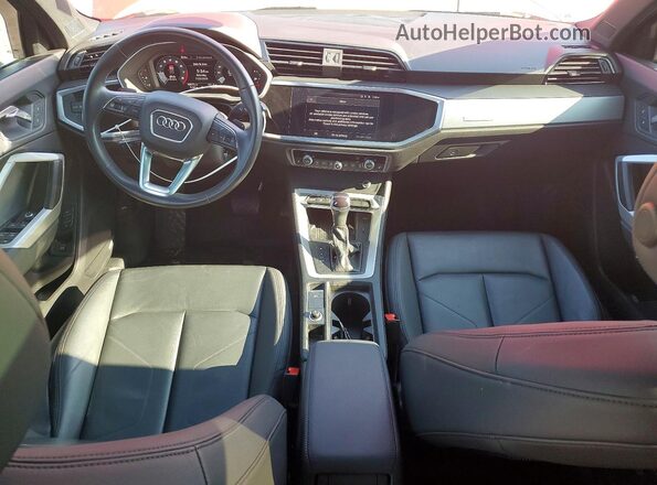 WA1EECF36N1150524 2022 AUDI Q3 Красный Вид панели приборов