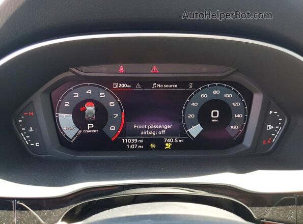WA1EECF36R1066273 2024 AUDI Q3 Blue Սարքավորումների վահանակի տեսք