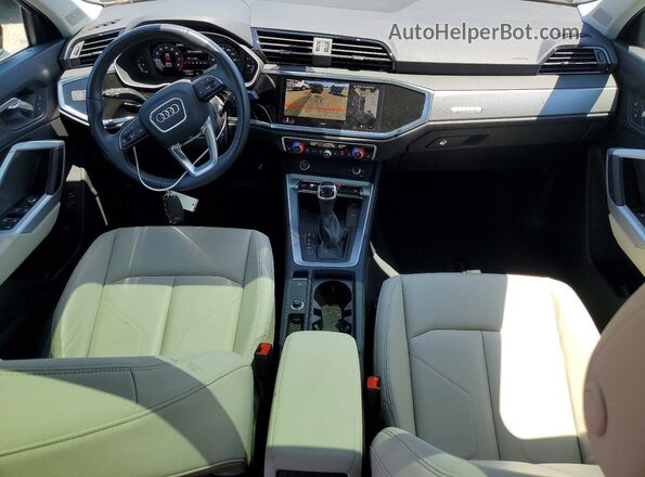 WA1EECF36R1066273 2024 AUDI Q3 Blue Առջևի վահանակի տեսք