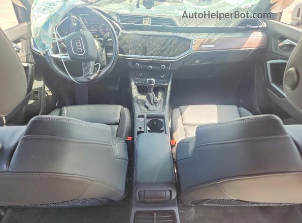 WA1EECF37M1069644 2021 AUDI Q3 White Vista del salpicadero