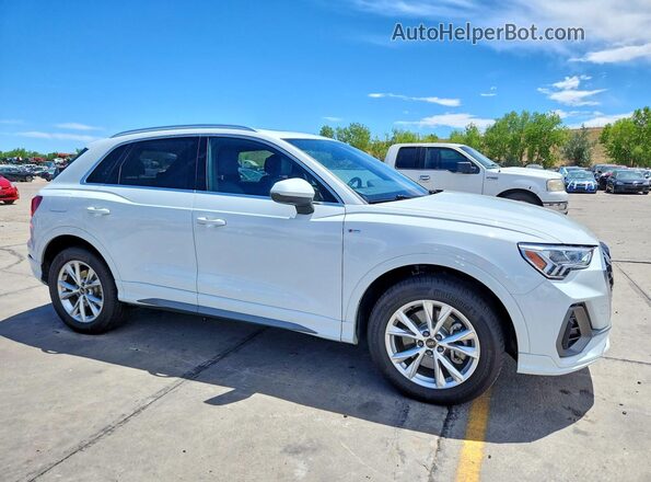 WA1EECF37P1031223 2023 AUDI Q3 White Delantero derecho