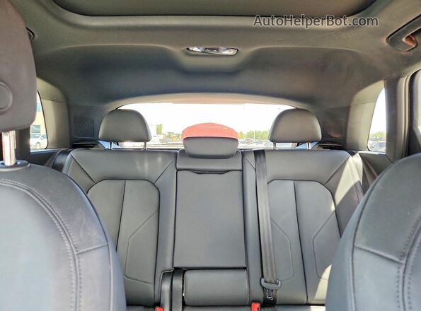 WA1EECF37P1031223 2023 AUDI Q3 White Vista de los asientos traseros