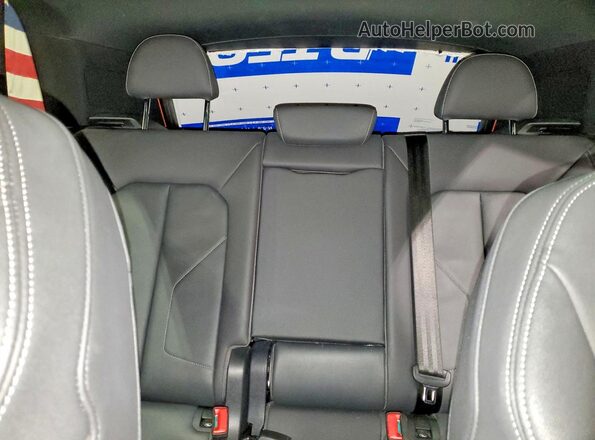 WA1EECF38K1087034 2019 AUDI Q3 Оранжевый Вид задних сидений