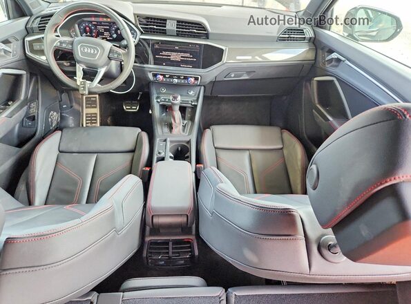 WA1EECF38S1084019 2025 AUDI Q3 Black Vista del salpicadero