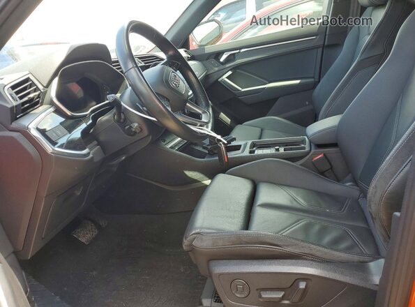 WA1EECF39N1032063 2022 AUDI Q3 Orange Widok wnętrza z przodu