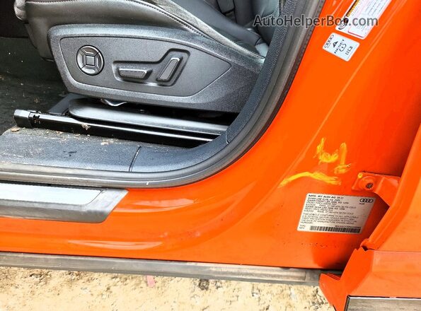 WA1EECF39N1032063 2022 AUDI Q3 Orange Widok naklejki z numerem VIN