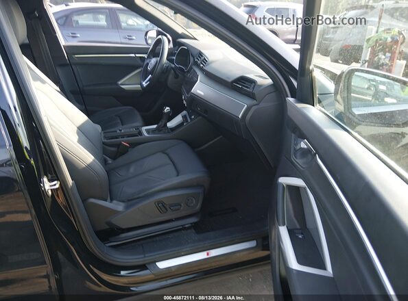 WA1EECF39N1082817 2022 AUDI Q3 Black Widok wnętrza z przodu