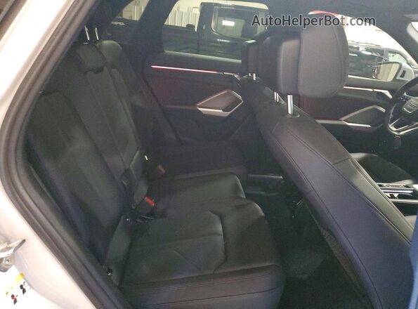 WA1EECF39R1132217 2024 AUDI Q3 White Widok tylnych siedzeń