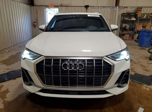 WA1EECF39R1132217 2024 AUDI Q3 White Widok z przodu