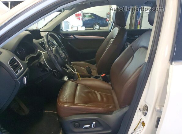 WA1EFCFS2GR020331 2016 AUDI Q3 White Սալոնի դիմացի տեսք