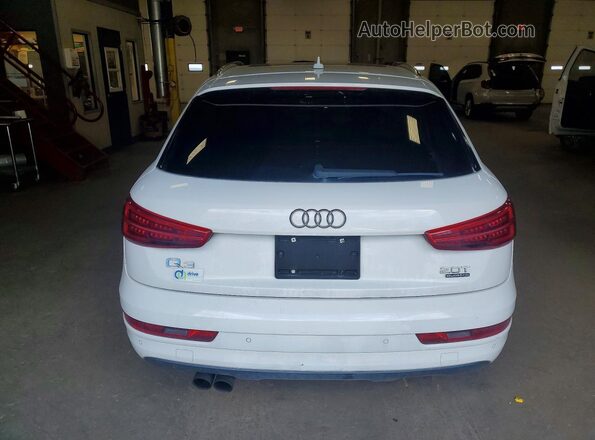 WA1EFCFS2GR020331 2016 AUDI Q3 White Հետևի տեսք