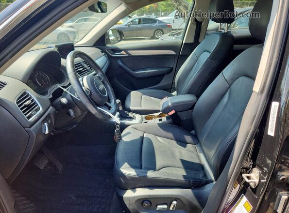 WA1EFCFS5GR000879 2016 AUDI Q3 Черный Вид салона спереди