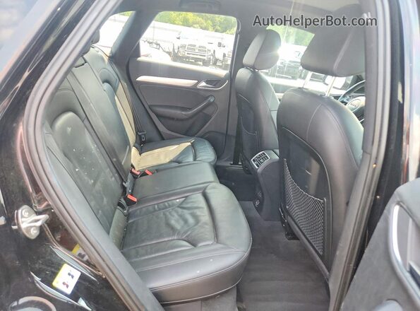 WA1EFCFS5GR014068 2016 AUDI Q3 Black Вид задньої частини салону