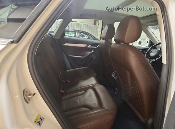 WA1EFCFS9GR019483 2016 AUDI Q3 White Rear seats view