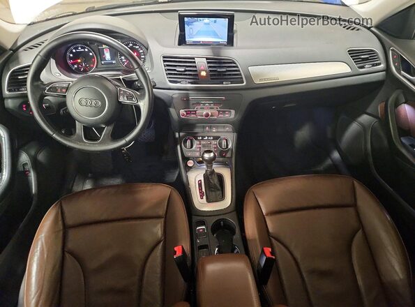 WA1EFCFS9GR019483 2016 AUDI Q3 White Dashboard view