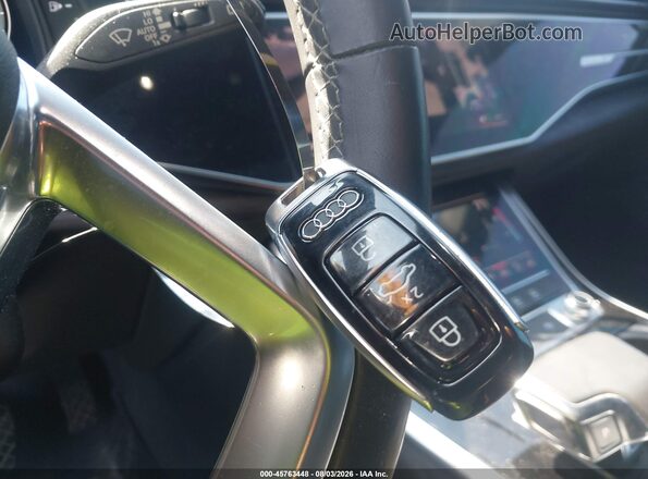 WA1EVAF10MD006287 2021 AUDI Q8 Silver Vista del salpicadero
