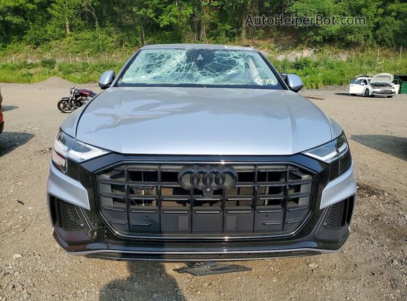 WA1EVAF11MD015628 2021 AUDI Q8 Silver Widok z przodu
