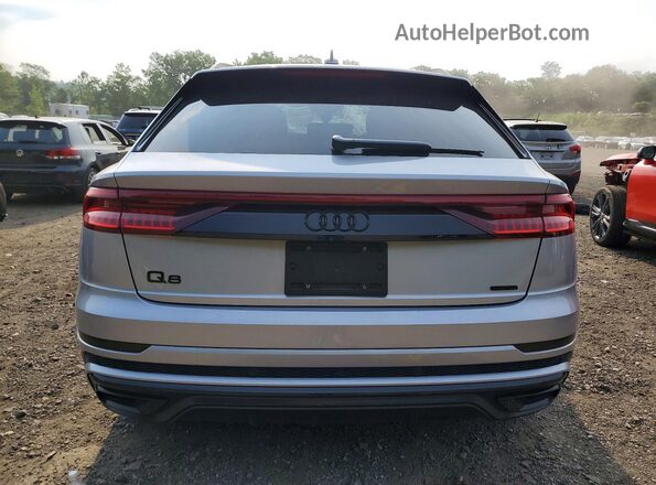 WA1EVAF11MD015628 2021 AUDI Q8 Silver Widok z tyłu