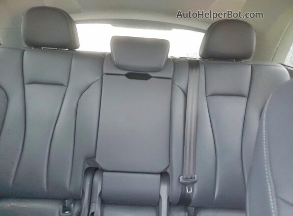 WA1EVAF14KD028368 2019 AUDI Q8 Black Հետևի նստատեղերի տեսք