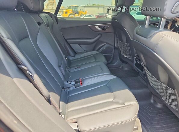 WA1EVAF16KD039372 2019 AUDI Q8 Black Սալոնի հետևի տեսք