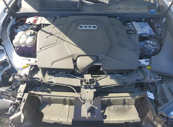 WA1EVBF10SD037171 2025 AUDI Q8 White Vista del compartimento del motor