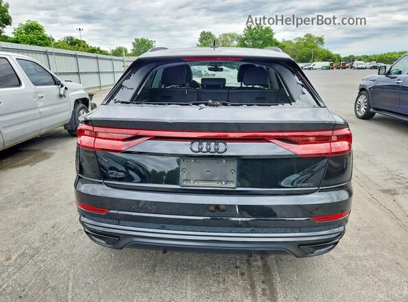 WA1EVBF11ND001235 2022 AUDI Q8 Black Вид ззаду