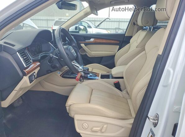 WA1FAAFY6P2175985 2023 AUDI Q5 White Սալոնի դիմացի տեսք