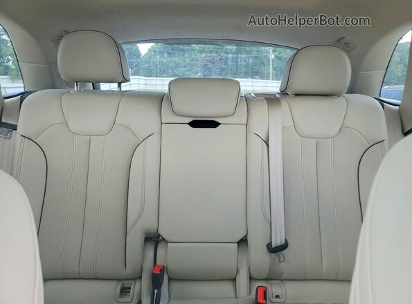 WA1FAAFY6P2175985 2023 AUDI Q5 White Հետևի նստատեղերի տեսք