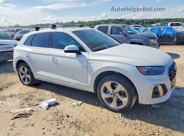 WA1FAAFY6R2018427 2024 AUDI Q5 White Przód prawy
