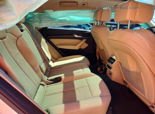 WA1FAAFY8R2024276 2024 AUDI Q5 White Սալոնի հետևի տեսք
