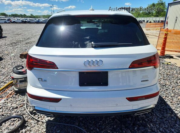 WA1FAAFY8R2024276 2024 AUDI Q5 White Հետևի տեսք