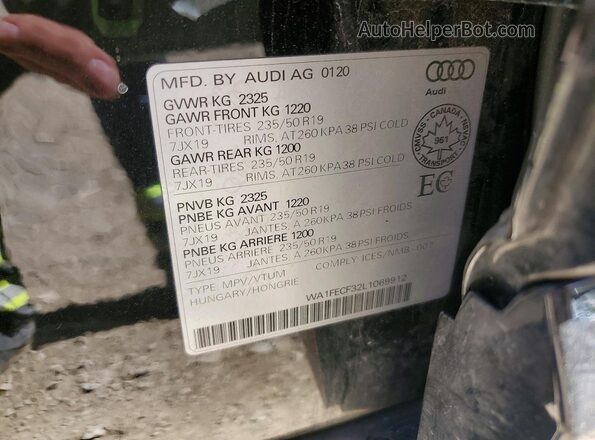 WA1FECF32L1069912 2020 AUDI Q3 Черный Панорамный вид салона 360°