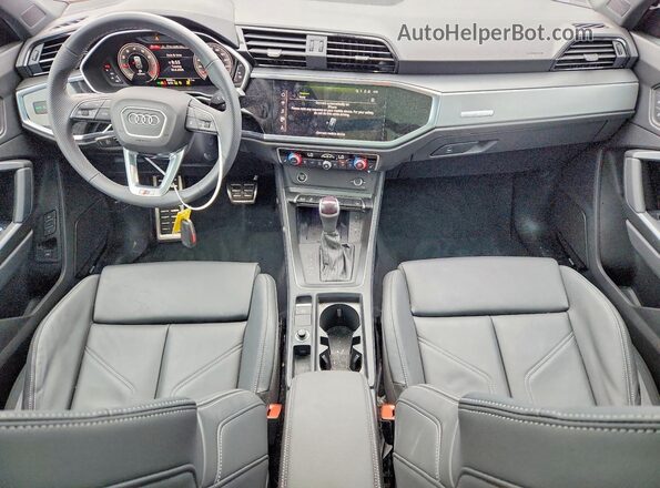 WA1FECF3XR1052011 2024 AUDI Q3 Синий Вид панели приборов