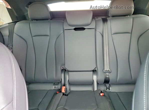 WA1FVAF10KD029702 2019 AUDI Q8 Blue უკანა სავარძლების ხედი