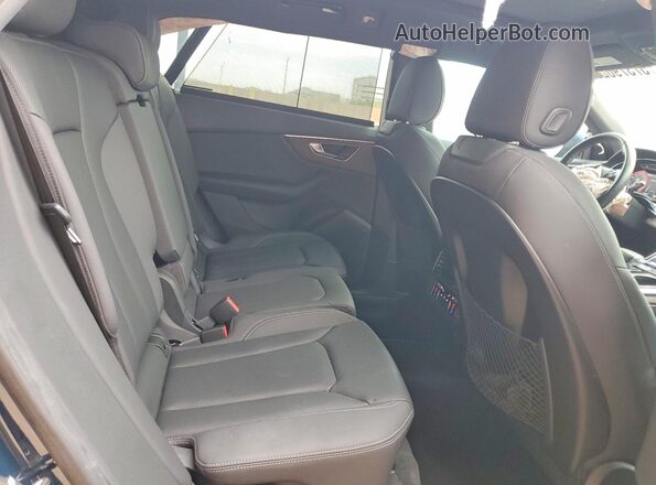 WA1FVAF10KD029702 2019 AUDI Q8 Blue უკანა სალონის ხედი