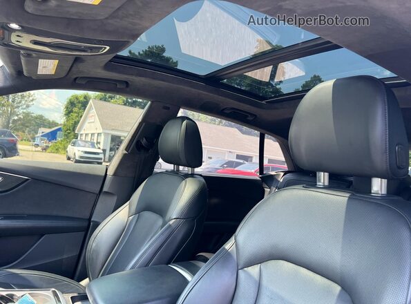 WA1FVAF14KD024065 2019 AUDI Q8 White Вид щитка приладів
