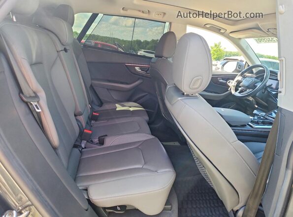 WA1FVAF14MD033111 2021 AUDI Q8 Gray Vista de los asientos traseros