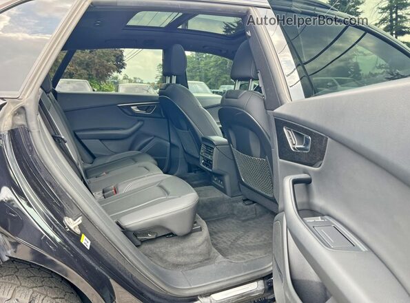 WA1FVAF17KD024108 2019 AUDI Q8 Black Հետևի տեսք