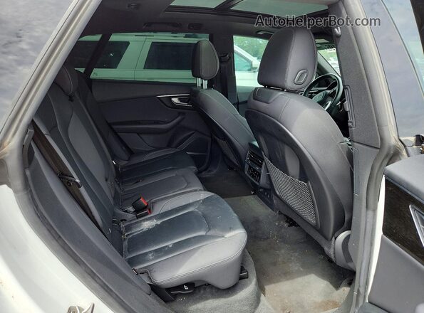 WA1FVBF12KD042523 2019 AUDI Q8 White Vista interior trasera