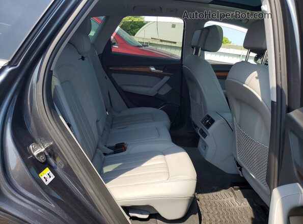 WA1GAAFY0P2177218 2023 AUDI Q5 Gray Սալոնի հետևի տեսք