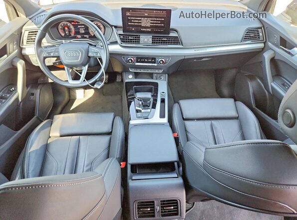 WA1GAAFY2R2122921 2024 AUDI Q5 Blue Առջևի վահանակի տեսք