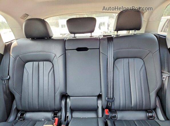 WA1GAAFY4N2102437 2022 AUDI Q5 Black Հետևի նստատեղերի տեսք