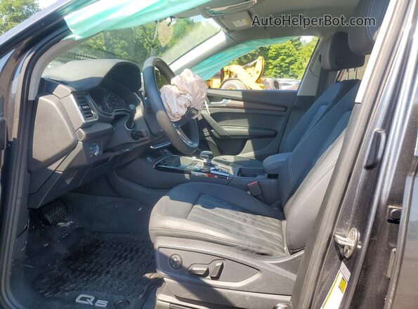 WA1GAAFY5P2162973 2023 AUDI Q5 Gray Вид салону спереду