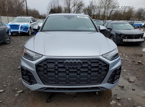 WA1GAAFY6S2018017 2025 AUDI Q5 Silver Widok z przodu