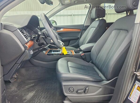 WA1GAAFY7P2044617 2023 AUDI Q5 Серый Вид салона спереди
