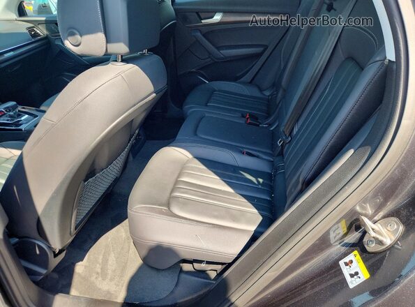 WA1GAAFY7P2091338 2023 AUDI Q5 Gray Rear interior view